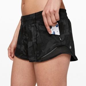 Lululemon Hottie Hot Short 2.5” Camo